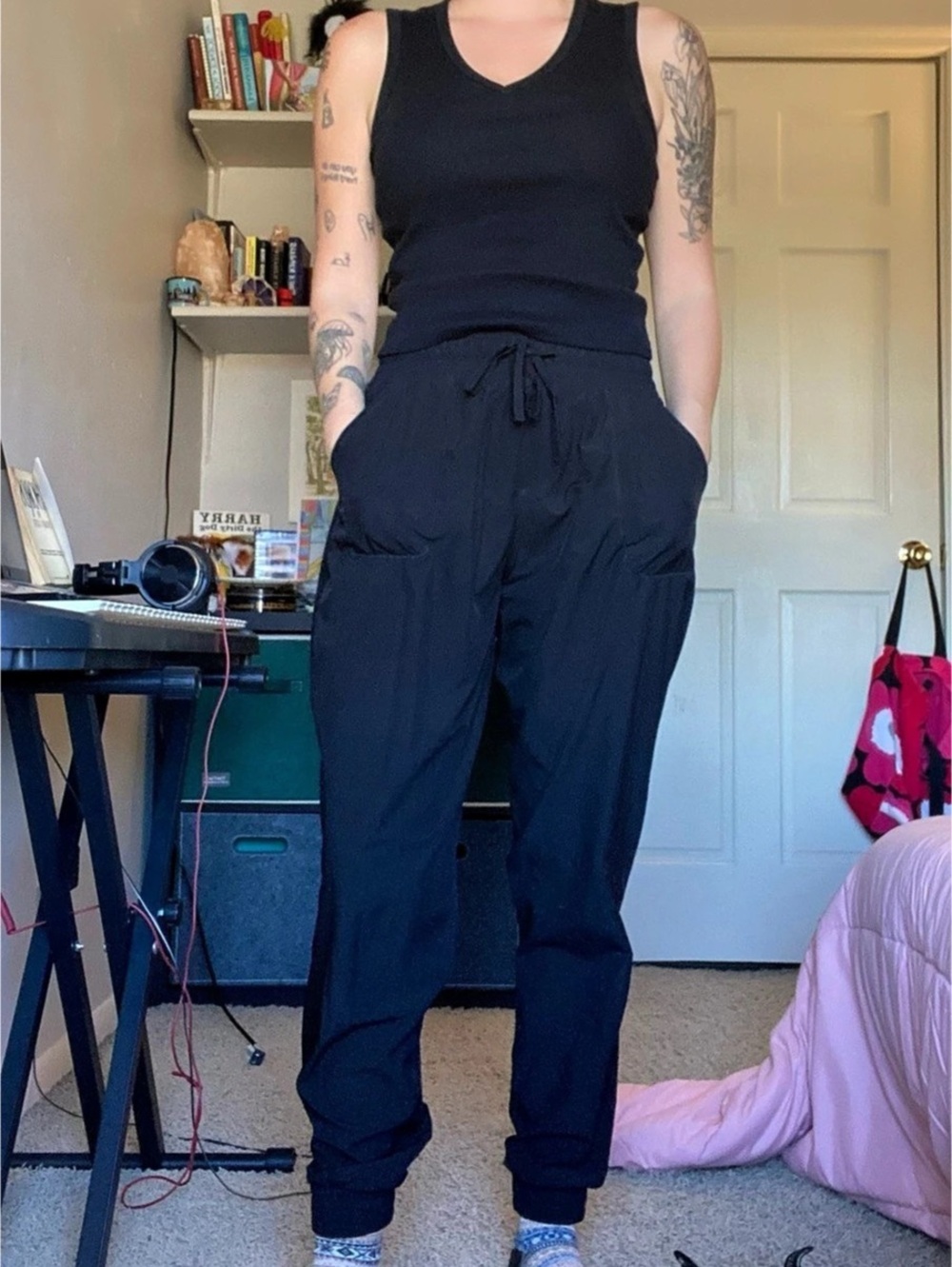 Albion Black Nylon Jogger Pants Size Large Like New